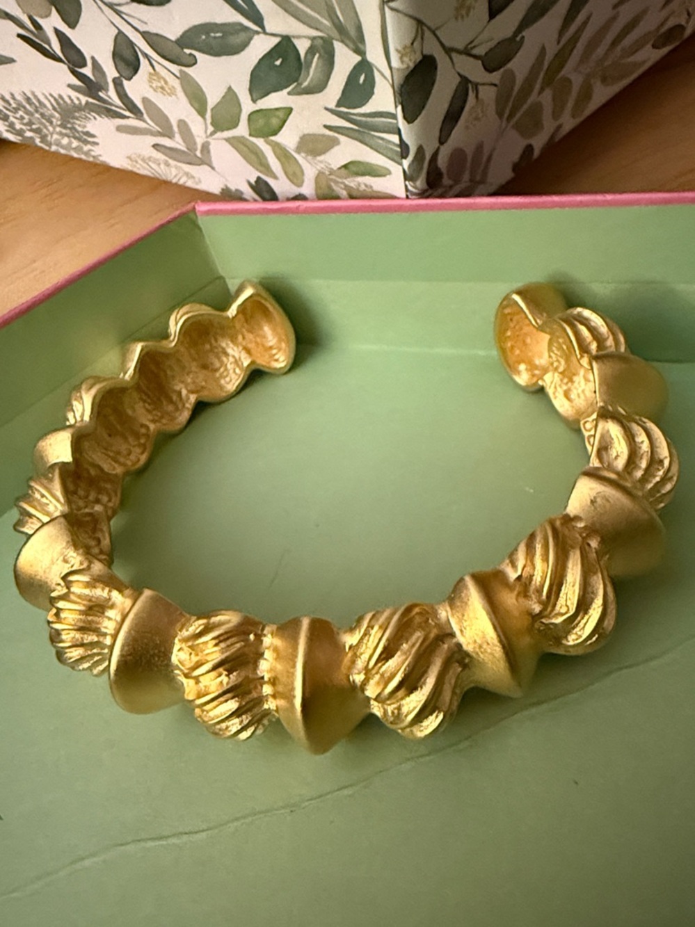 RARE FIND MARY McFADDEN Matted Golden Cuff Braclet Fine Artwork Jewerly